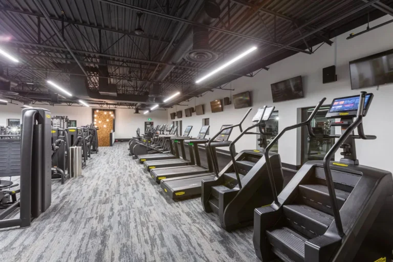 ویژگی‌های یک باشگاه بدنسازی بانوان ایده‌آل چیست؟