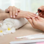 10 تا از بهترین سالن کاشت ناخن در مشهد